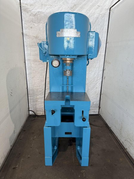 8 TON DENISON FG8C02 C-FRAME HYDRAULIC PRESS. STOCK #0256624