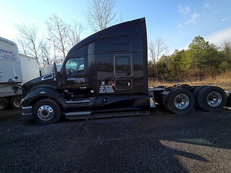 Kenworth T680 Sleeper Truck, 2020 – Paccar MX-13, Eaton Auto