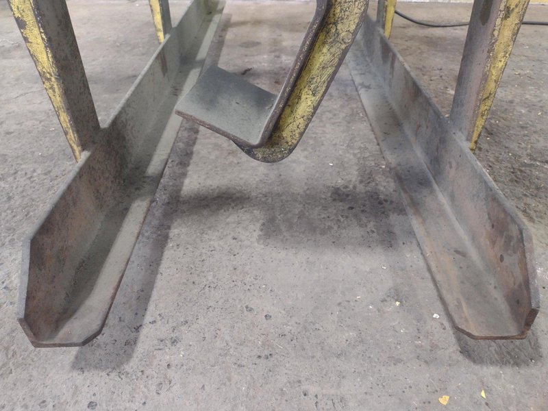 10,000 LB X 96" X 80" C.F. MOTORIZED ADJUSTABLE PARALLELOGRAM SHEET LIFTER STOCK #3178