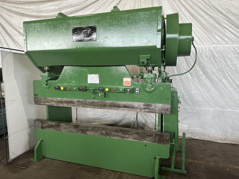 150 TON X 10' CHICAGO 810R MECHANICAL PRESS BRAKE. STOCK # 0641923