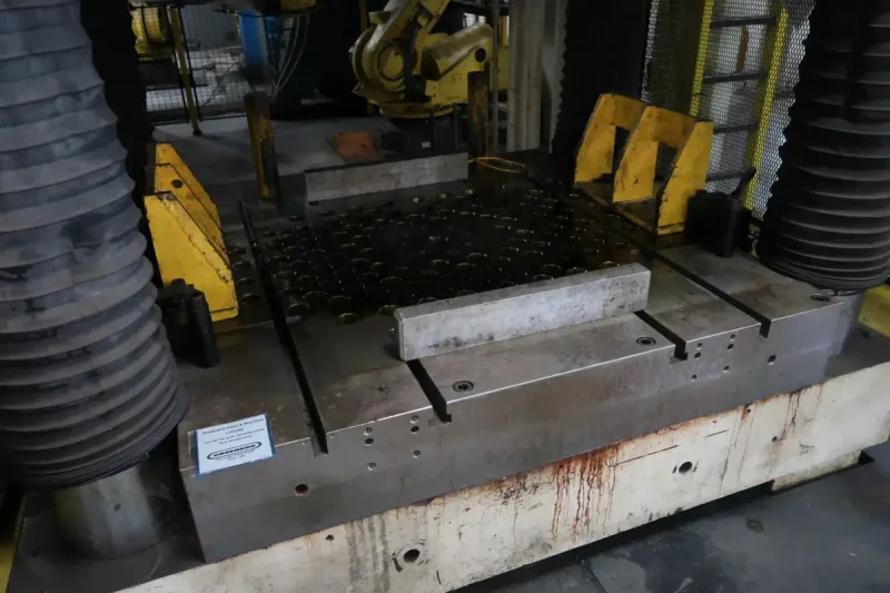 2017 Greenerd 4TA-900/700 - 60x60 900-Ton 4-Post Hydraulic Deep Draw Press - Includes Fanuc R-2000iB/210F Loading Robot