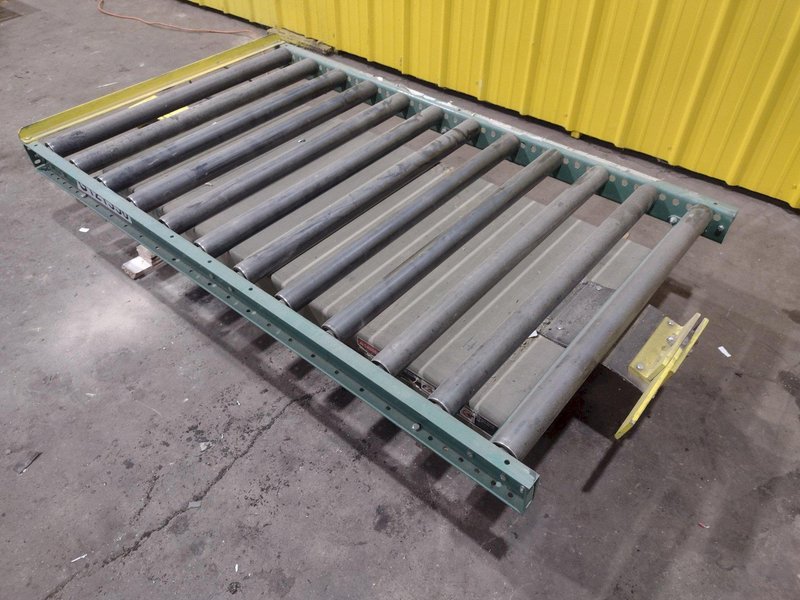 4,000 LBS X 60" X 30" SOUTHWORTH HYDRAULIC SCISSOR LIFT TABLE WITH 60X42 ROLLER CONVEYOR TOP, 110 VOLT: STOCK #20915