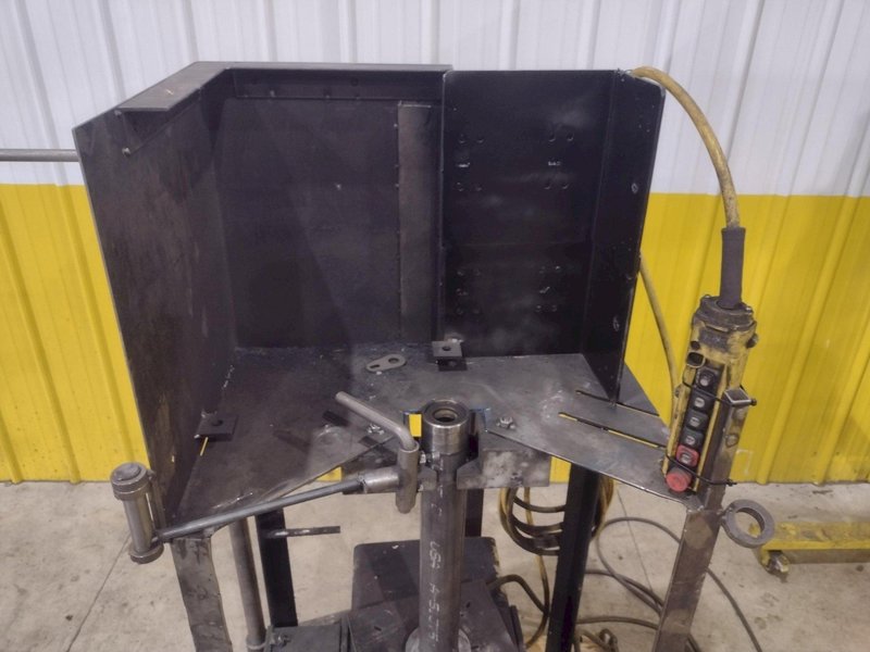 500 LB PANDJIRIS MODEL ALPHA 5-3 WELDING POSITIONER, 115 VOLT: STOCK #23359
