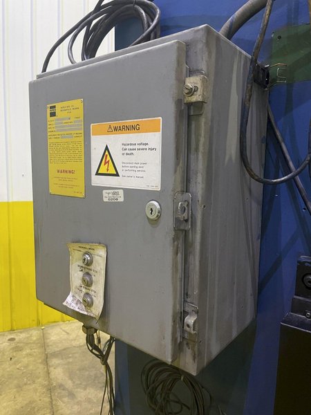 135 TON X 8' CINCINNATI MODEL 135FMX6 HYDRAULIC PRESS BRAKE: STOCK #15770