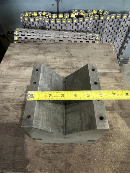 4-3/8&quot; SUBURBAN TOOL V-BLOCK 90 DEGREE SET. STOCK # 0255524