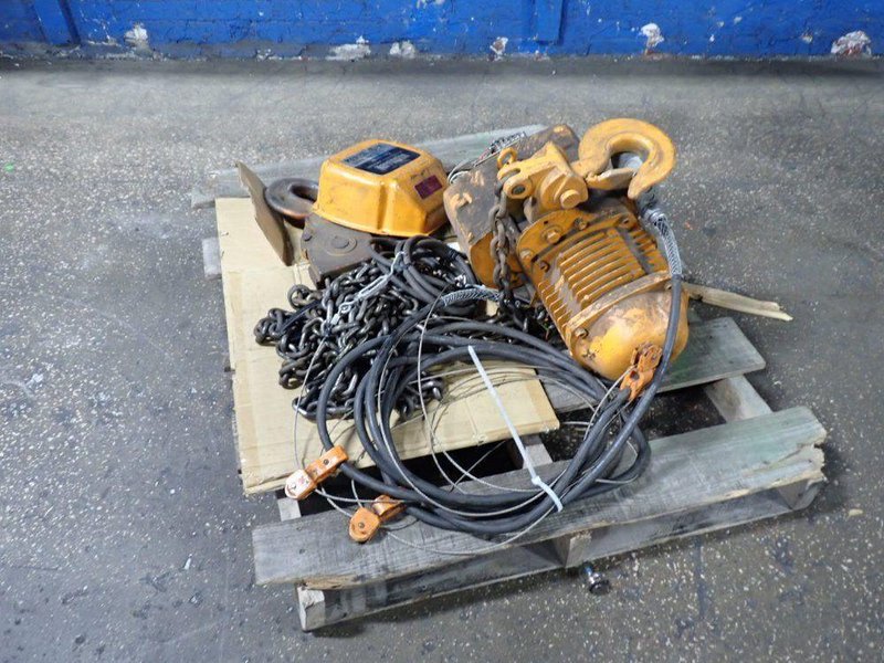HARRINGTON 5 TON ELECTRIC HOIST  -  ES2-467