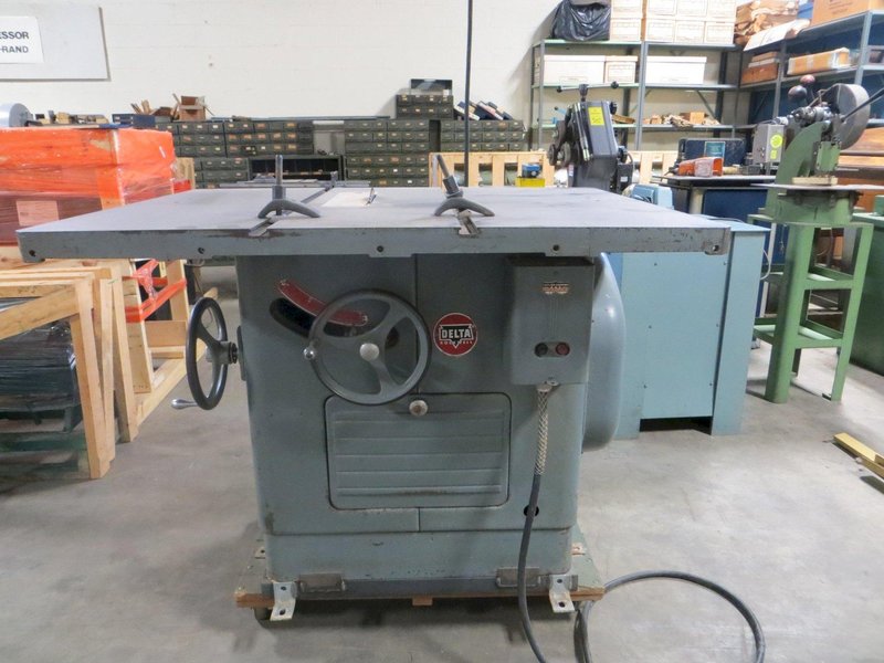 12/14&quot; Rockwell / Delta Tilting Arbor Table Saw