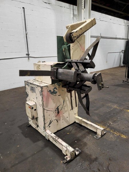 2,500 LBS X 12" DALLAS MODEL #15763E COIL REEL UNCOILER: YOBRO #25361