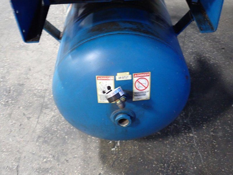 30 HP AIR COMPRESSOR   -  97835H