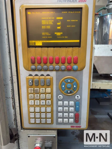 230 TON 14 OZ VAN DORN MODEL 230HT INJECTION MOLDING MACHINE  MFG 1995