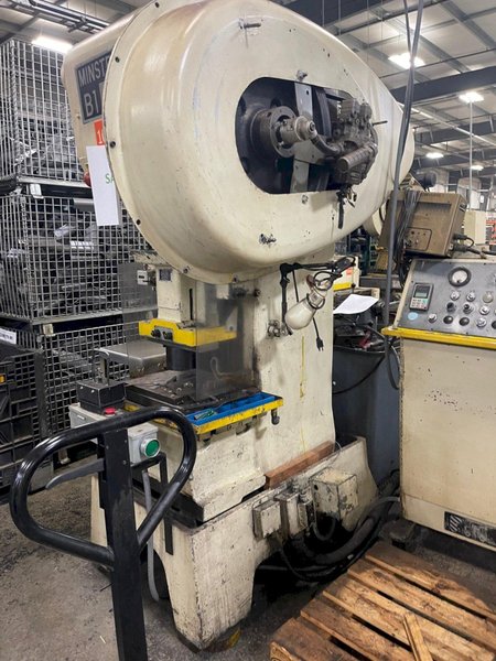32 TON MINSTER GAP PRESS  MODEL 1B-1-32: STOCK #77513
