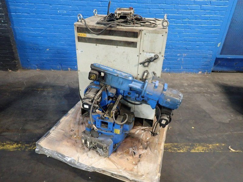 YASKAWA ELECTRIC ROBOT  -  MH6