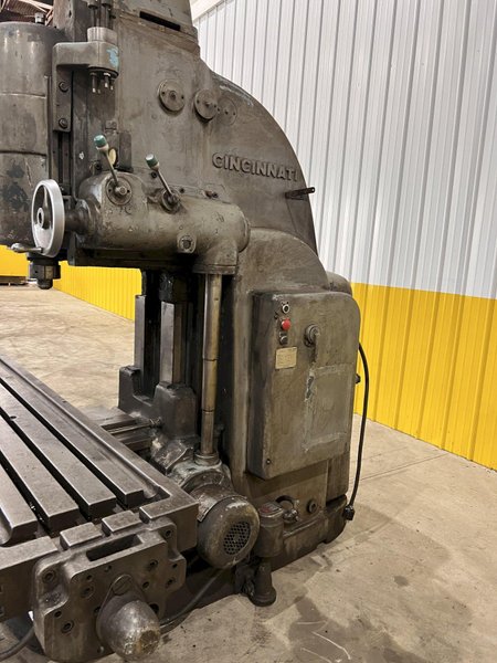 #4 CINCINNATI MODEL #412-16 VERTICAL MILLING MACHINE: STOCK #21132