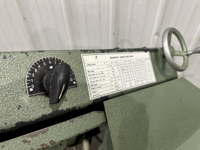 19.6 X 10.2" JAESPA MODEL #W-260 HORIZONTAL BAND SAW: STOCK #77908