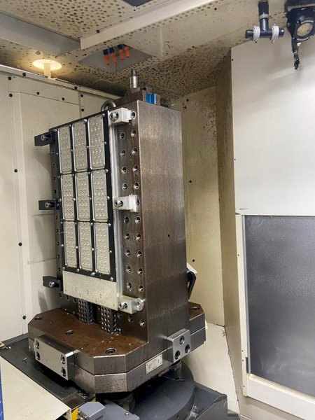 Kiwa KH4500 Kai HMC, 2019 – 4th-Axis, Through Spindle Coolant, Renishaw Probing, Chip Conveyor
