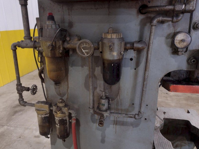 22 TON NIAGARA MODEL M22 OBI PUNCH PRESS, 2.5&quot; STROKE: STOCK #20729