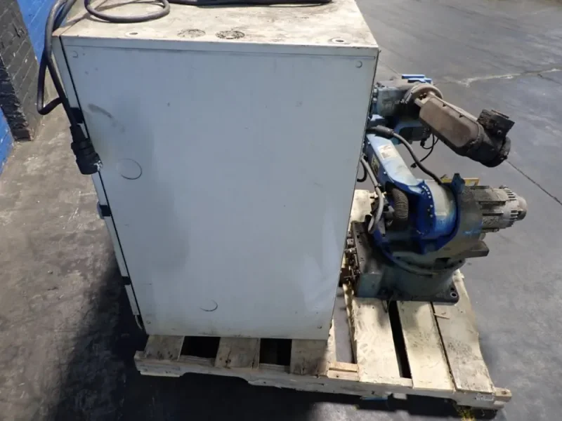 YASKAWA ELECTRIC ROBOT  -  MH6