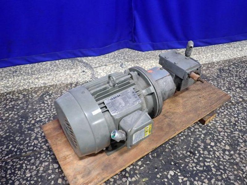 OILGEAR 5 HP HYDRAULIC PUMP  -  PVWH-06-R5AV-CNNN