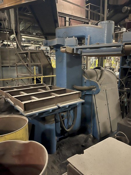 BMM model bt6 rollover molding machine, model l645, s/n dv12093 with controls