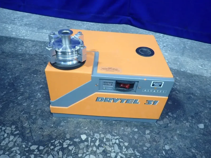 ALCATEL VACUUM PUMP STATION  -  DRYTEL 31