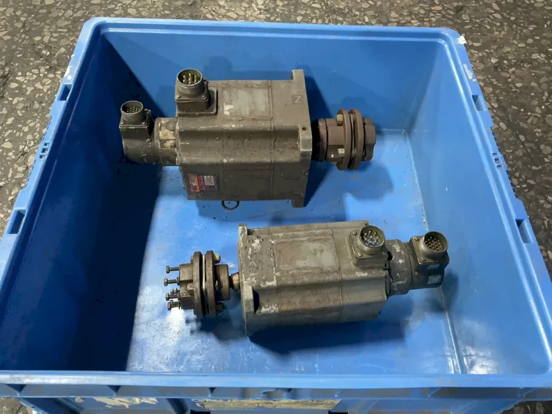 SERVO MOTORS
