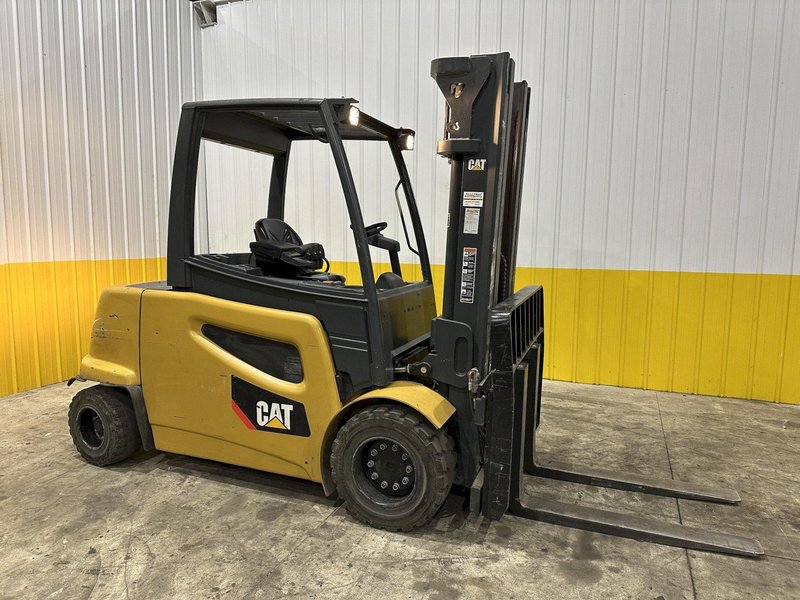 11,000 LBS CAT MODEL #2ET11000 ELECTRIC FORKLIFT, NEW 2019: STOCK #22687