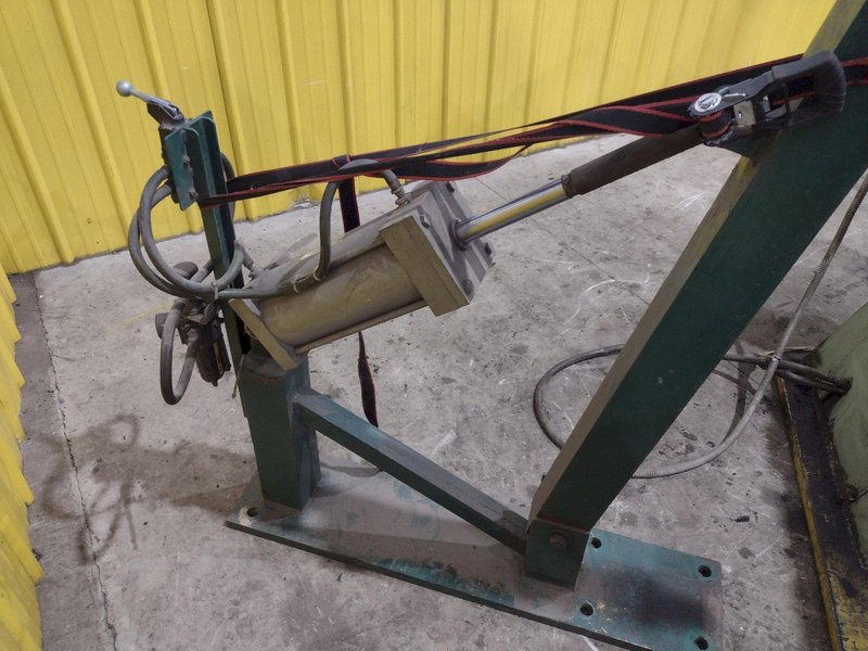 10,000 LBS X 36" LITTELL MODEL #1000 PULL OFF COIL REEL UNCOILER : YOBRO #25422