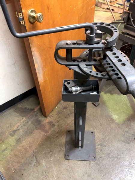 PITTSBURGH COMPACT BENDER. STOCK # 0414421