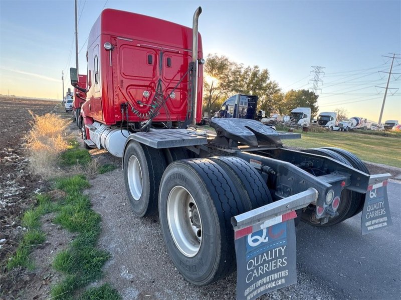 2020 Freightliner Cascadia LC1672