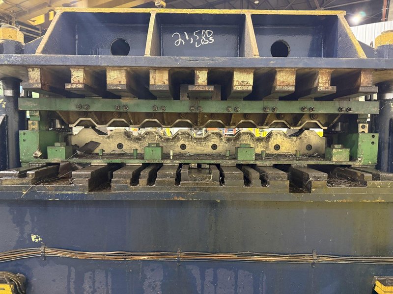 100 TON X 64" WIDE STAMCO MODEL #810-64 CUTOFF PRESS, WITH AIR CLUTCH: YOBRO #24793