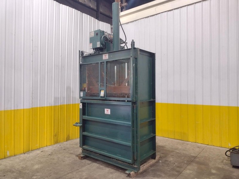 60" X 30" X 48" MASTER COMPACTION MCAIN EPCO MODEL #E-11 VERTICAL HYDRAULIC CARDBOARD BALER: YOBRO #25801