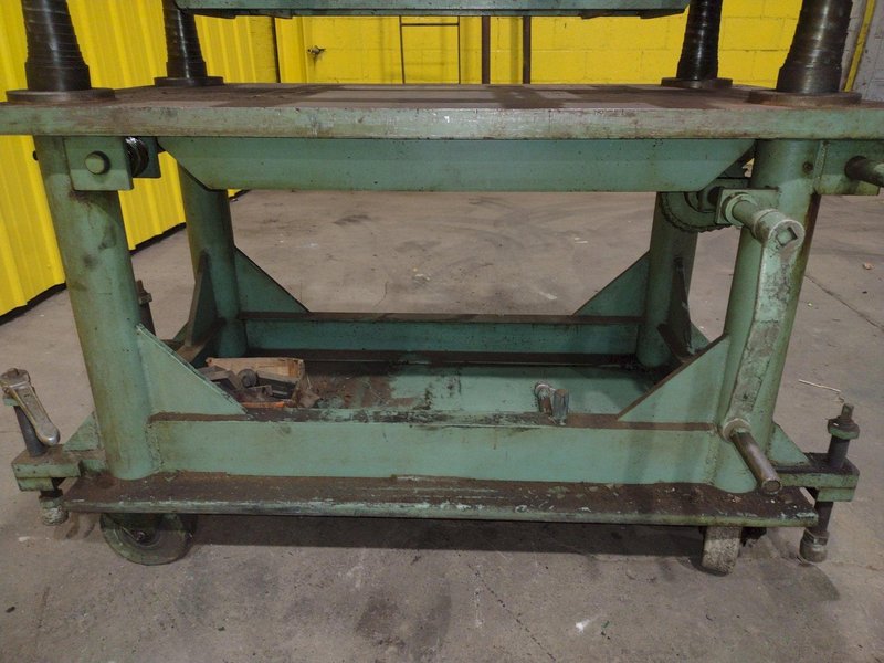 2500 LB X 25" X 31" HAMILTON MODEL #E3548 PORTABLE DIE SEPERATOR: STOCK #19412