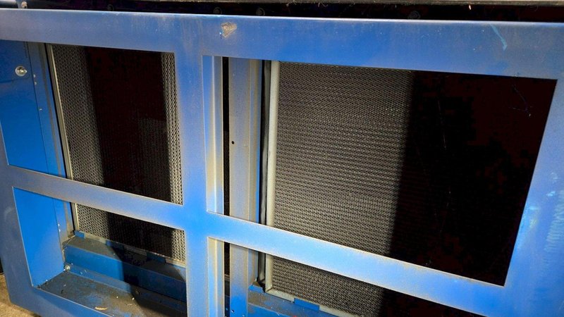 DONALDSON TORIT FILTER BOX AIR FILTRAITION HA-2B SYSTEM USED