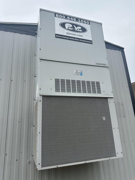 2008 MICHIANA MEN&#039;S &amp; WOMEN&#039;S PORTABLE BATHROOM TRAILER: STOCK #23097