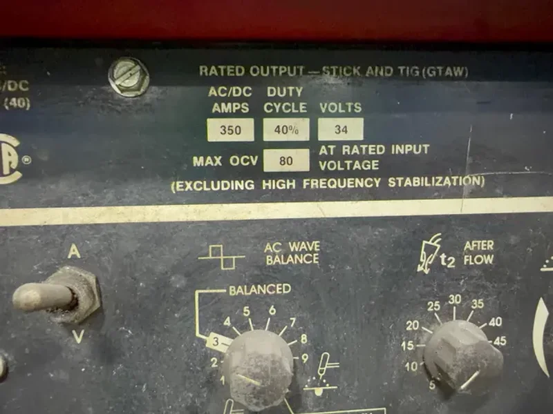 LINCOLN 350 AMP WELDER  -  SQUAREWAVE TIG-355