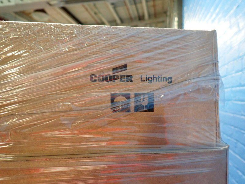 COOPER LIGHTING 4' HIGH BAY INDUSTRIAL LUMINAIRE  -  HBI632PS-MP