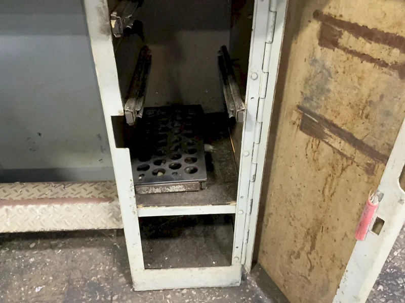 HARDINGE 9” X 28” LATHE  -  DV-59
