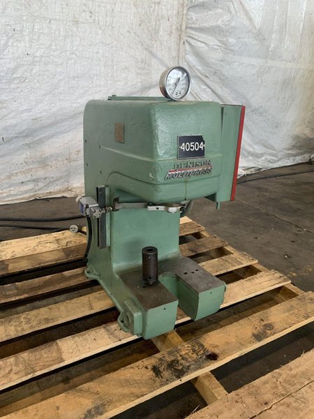 1 TON DENISON A-1 MULTIPRESS HYDRAULIC PRESS. STOCK #0686324