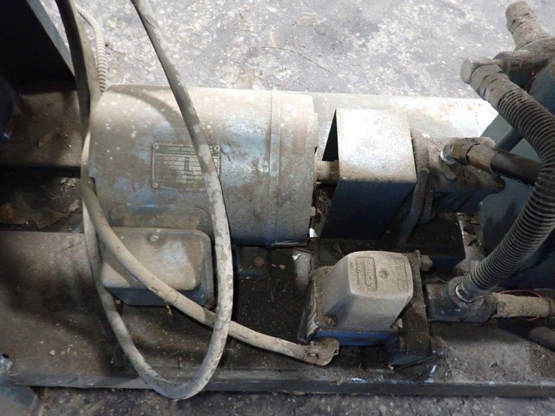 THE LOCKFORMER COMPANY 125" / 16 GAUGE NOTCHER