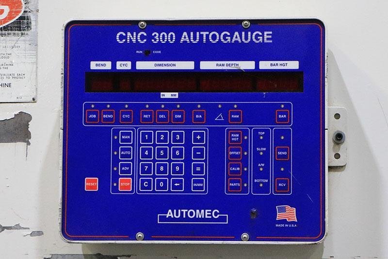 230 Ton x 12 ft. Pacific Hydraulic Press Brake Model FF 230-12 I