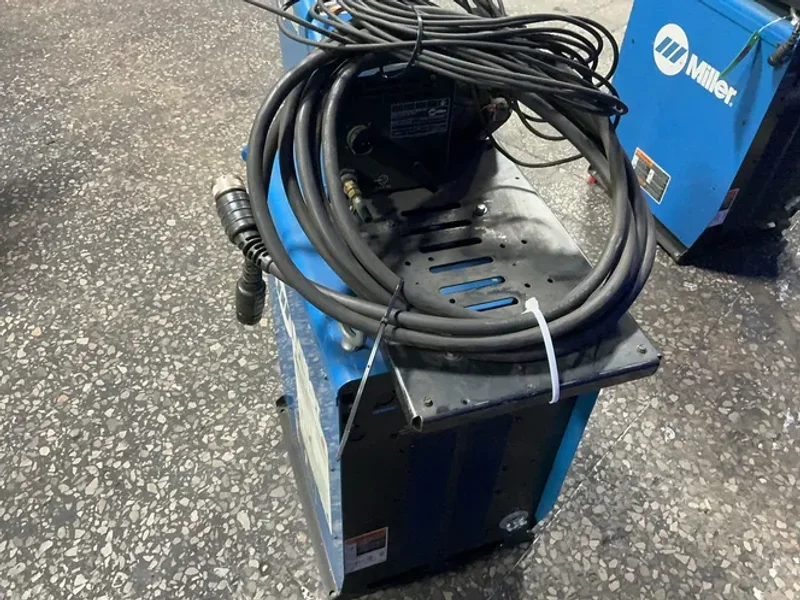 Miller  600 A Welder  - Axcess 450