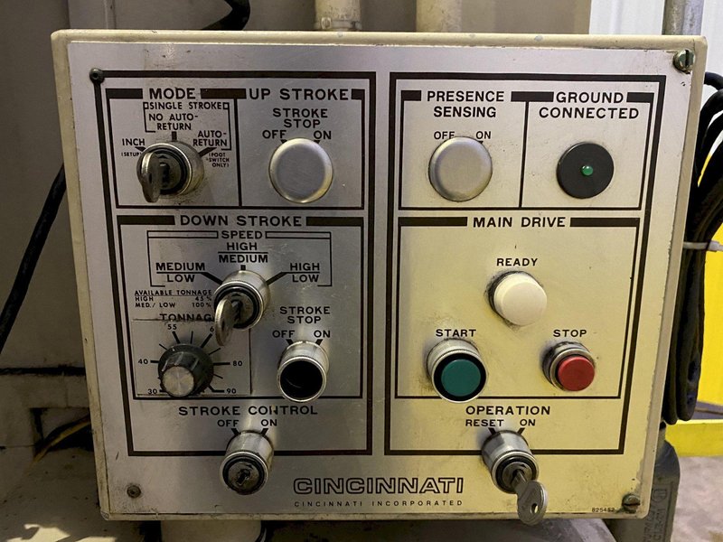 90 TON X 8' CINCINNATI MODEL #90CBx6 HYDRAULIC CNC PRESS BRAKE: STOCK #17093