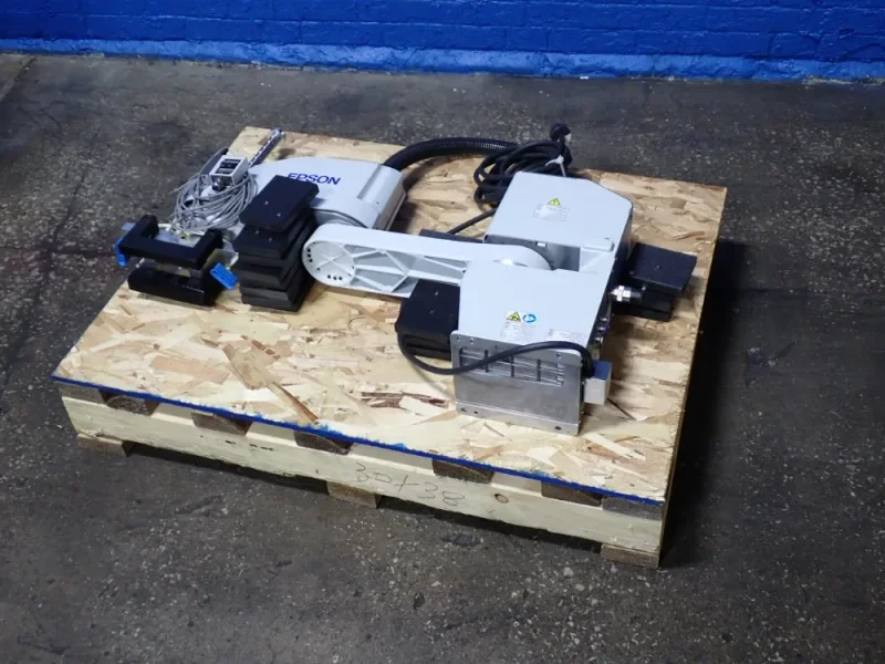 EPSON 96 PSI PICK AND PLACE INDUSTRIAL ROBOT  -  T6-602S