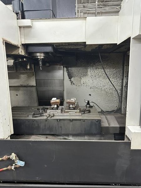 Mazak Nexus 510C/50-II VMC, 2007 – Mazatrol Matrix Control, Hand Pendant, Tool Probe, Chip Conveyor