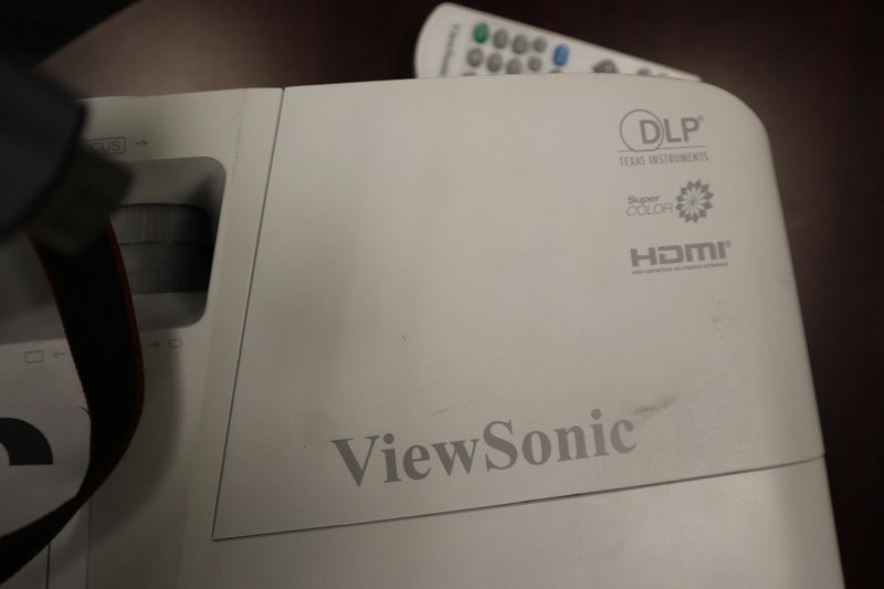 Viewsonic Projector w Remote- Auction Item