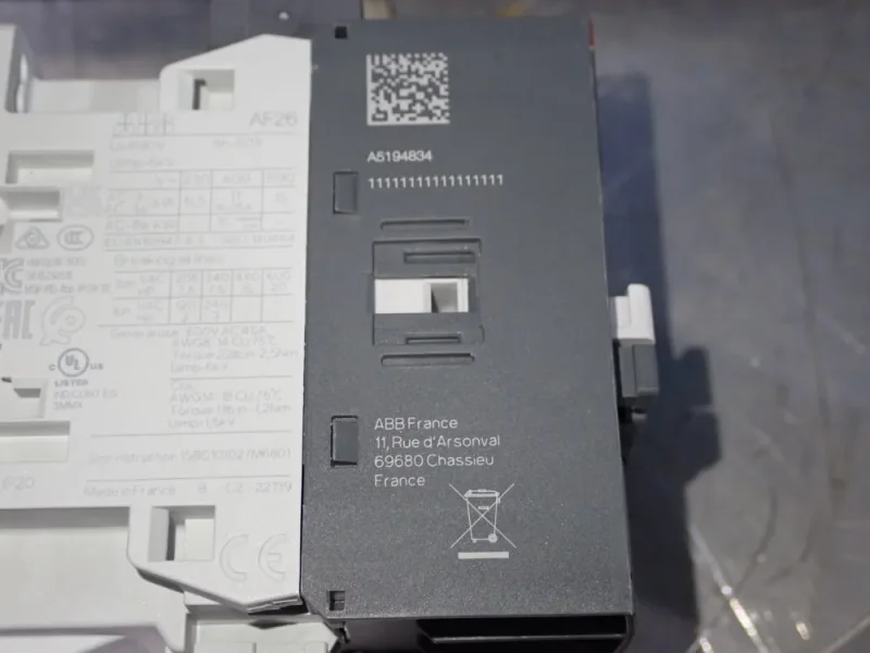 ABB CONTACTOR  -  AF26