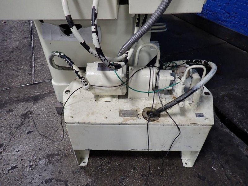 CINCINNATI HEALD GRINDER  -  273A
