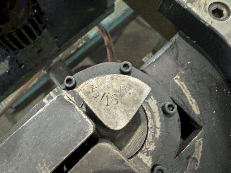 LUBOW DWB-2 DOUBLE END HORIZONTAL WIRE BENDER: STOCK 16432