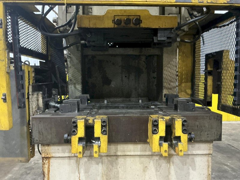 66 TON KOMATSU MODEL #OBS60-3 GAP FRAME PRESS 6.3" STROKE &amp; 6" SONORUKA COIL FEED LINE: YOBRO #25937