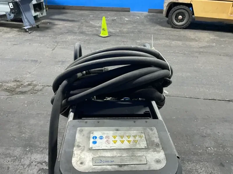 COLD JET 5 LBS/MIN DRY ICE BLASTER  -  AERO 40FP